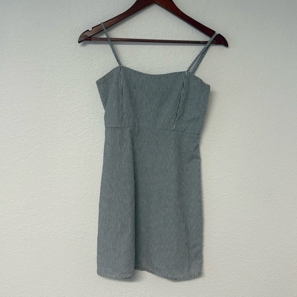 Brandy Melville Dresses & Skirts - Brandy Melville Seersucker Dress size small